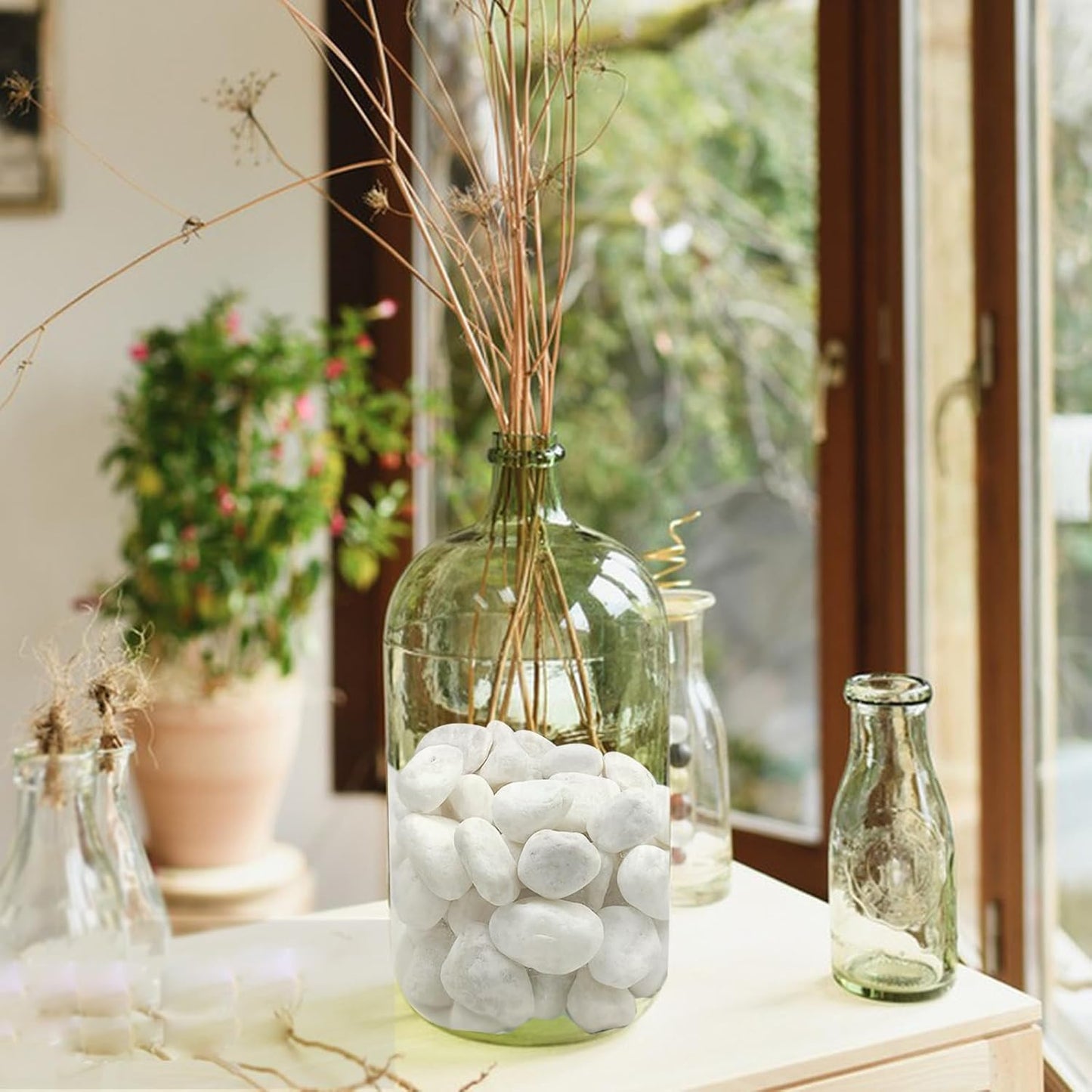 10 lbs White Gravel for Landscaping, 1-2 Inch Pebbles for Indoor Plants, Decorative River Rocks for Succulent, Vases, Aquariums, Crafting and Garden