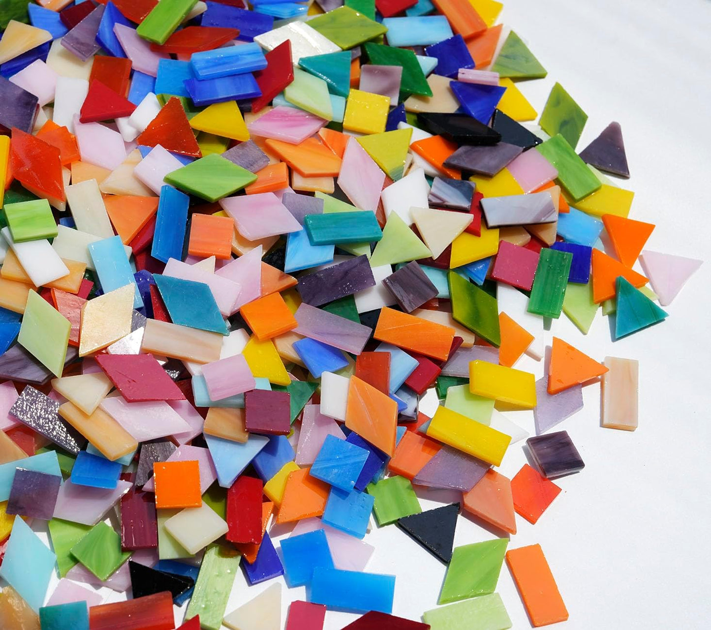 Lanyani 2.3 lbs Bulk Medium Size Stained Glass Tiles for Mosaic Crafts, 700 Pieces Value Pack Glass Mosaic Pieces, Bright Color Mosaic Tile Assortment