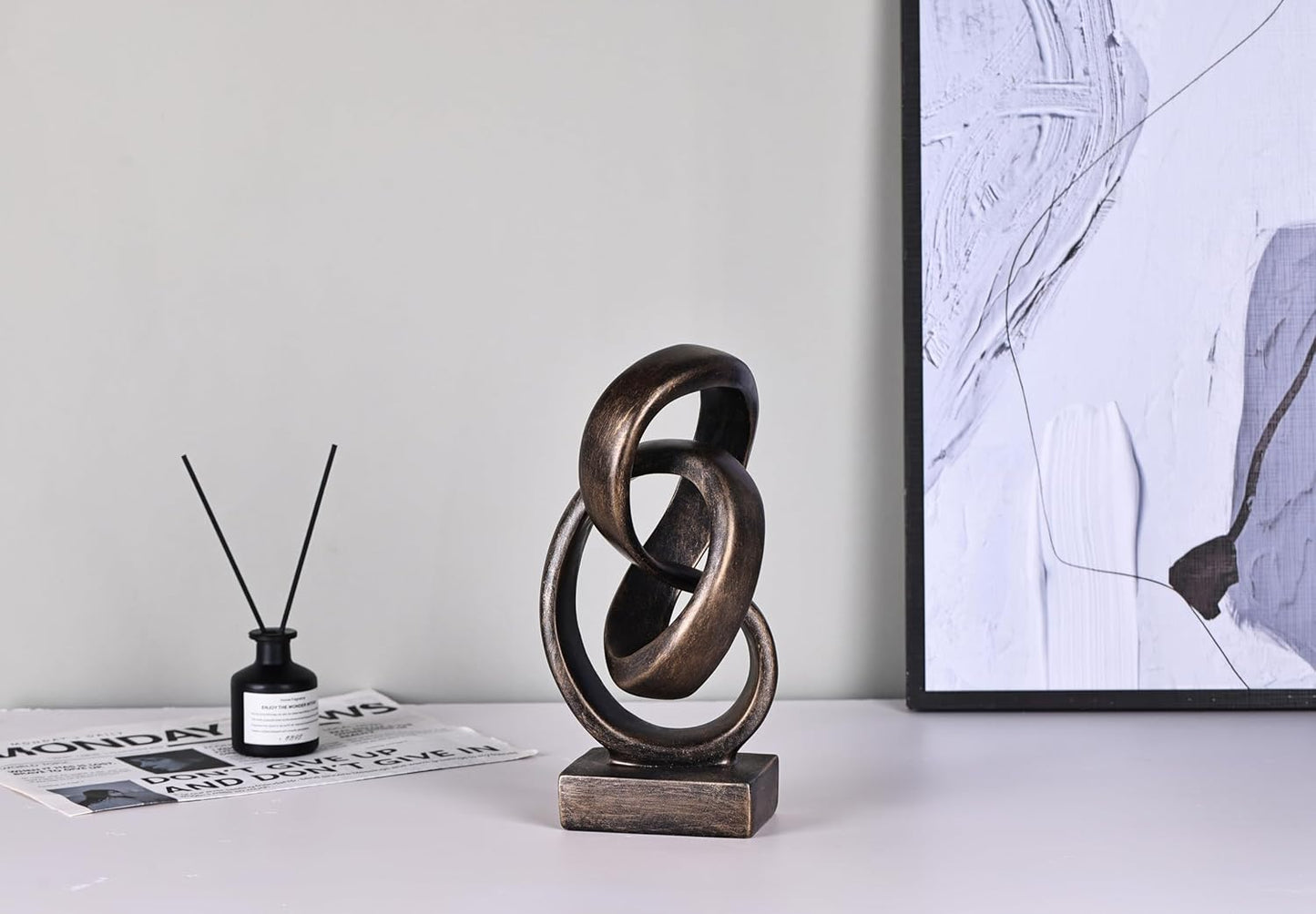 Modern Abstract Knot Sculpture, Artistic Mobius Inspired Resin Decor, Elegant Home and Office Decor, Perfect for Shelves, Desktops, and Mantles, Ideal Gift for Birthdays, Housewarmings (Bronze)