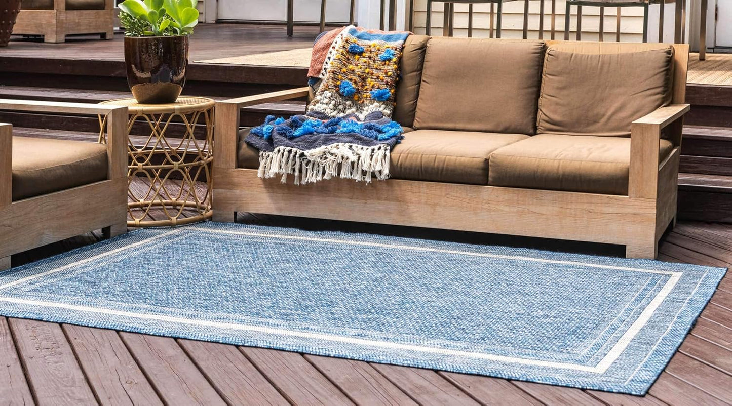Unique Loom Outdoor Border Collection Area Rug - Soft Border (4' 1" x 6' 1" Rectangle, Blue/ Ivory)
