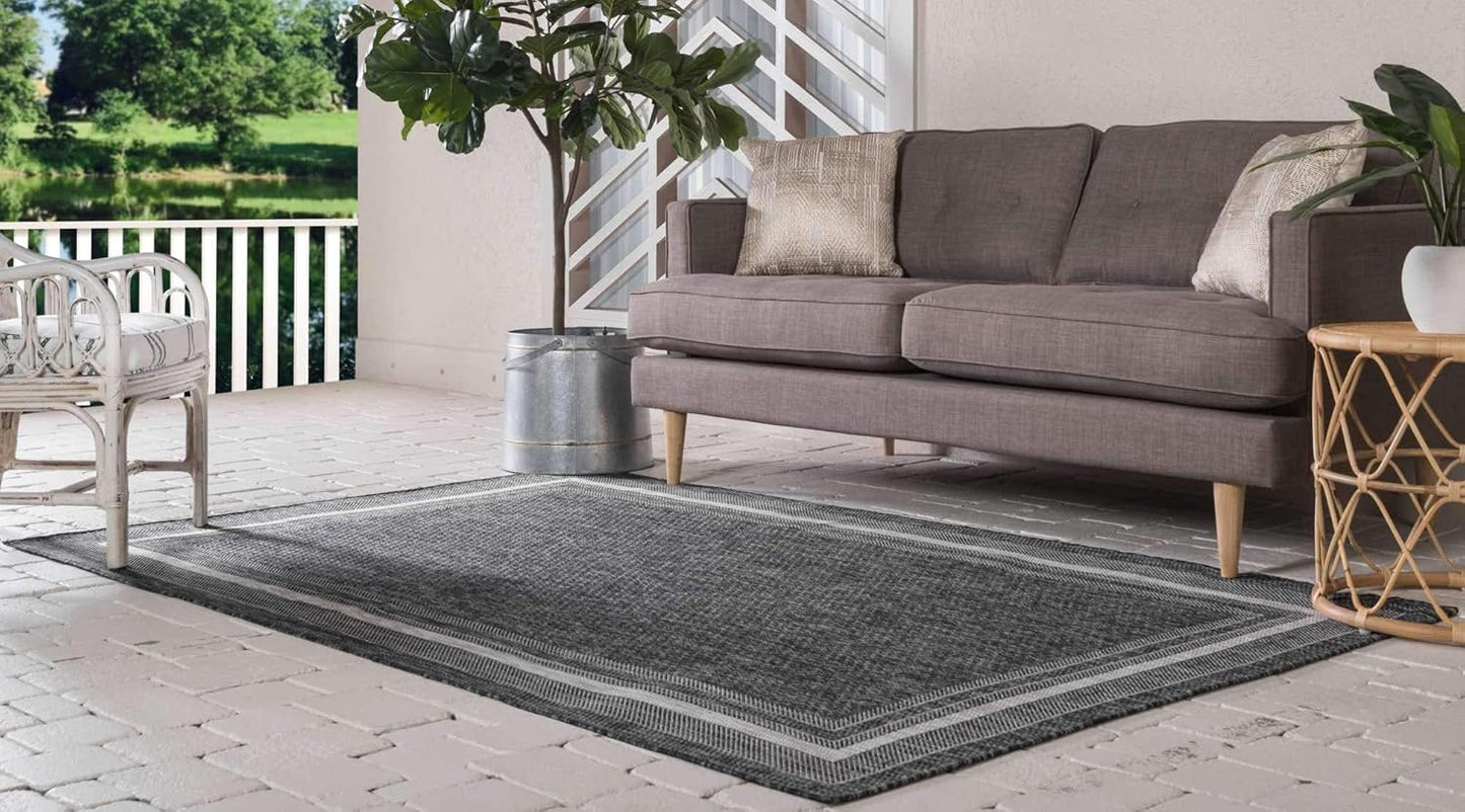 Unique Loom Outdoor Border Collection Area Rug - Soft Border (7' 1" x 10' Rectangle, Black/ Ivory)