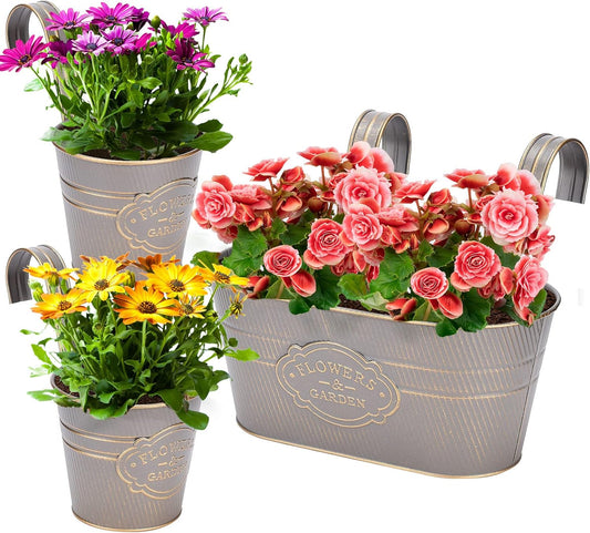 PerGar Vintage Metal Iron Wall Hanging Flower Pots, Rustic Planter Bucket Herb Flower Plant Holder with Detachable Hooks & Drainage Hole for Railing Fence Balcony Deck Garden Home Decoration, Set of 3