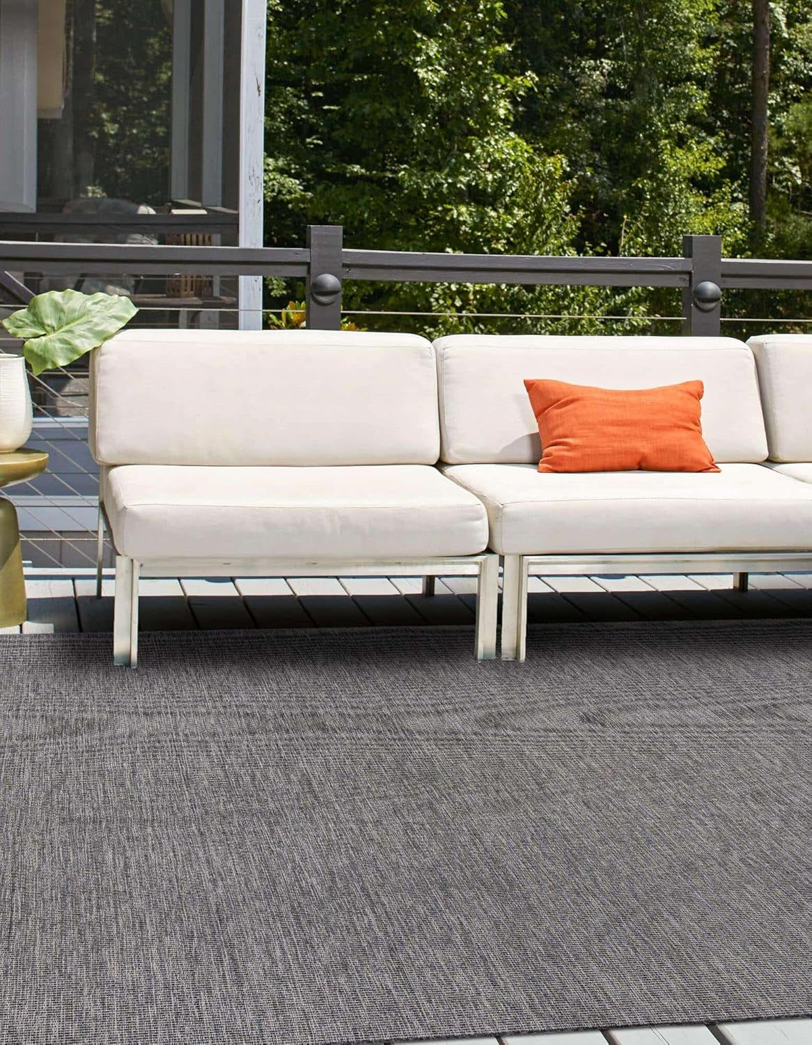 Unique Loom Outdoor Solid Collection Area Rug (5' 3" Square Black/Ivory)