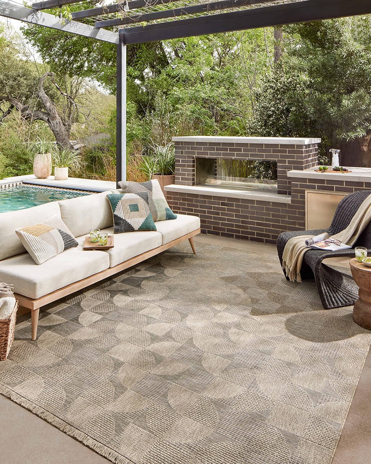 Loloi Dawn Collection Indoor/Outdoor DAW-08 Beige 6'-4" x 9'-2" Area Rug